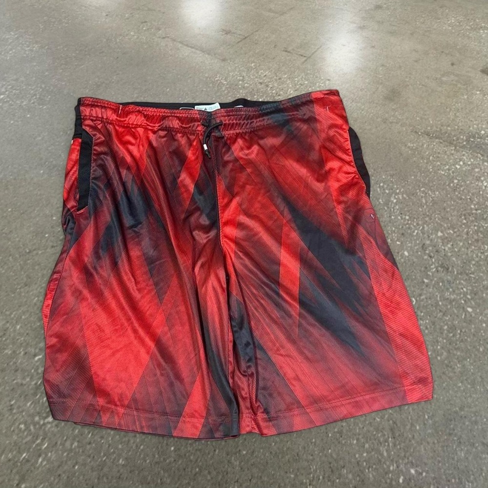AND1 Red Black Graphic Basketball Shorts Mens Medium Y2K Athletic